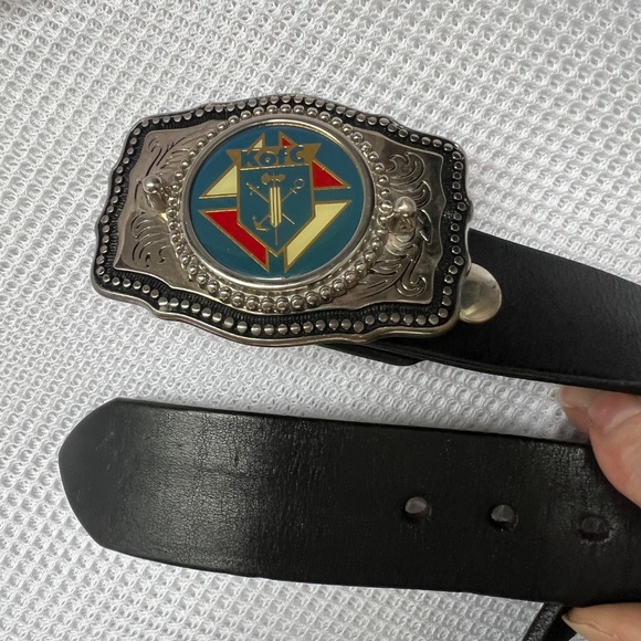 Knights of Columbus Buckle w. Brown Leather Belt 1 1/4" Wide Size 38 - Picture 4 of 10